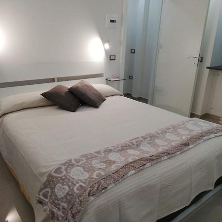 B&B Oplonti Resort 托雷安农齐亚塔 外观 照片