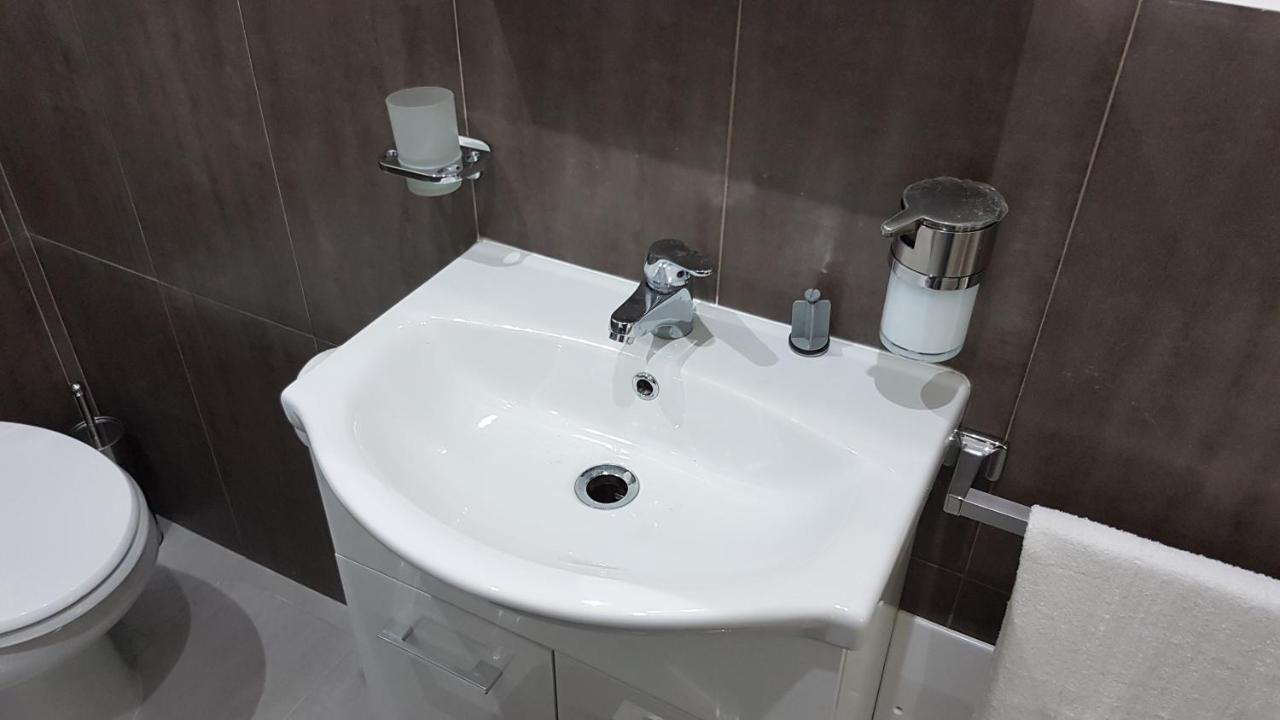 B&B Oplonti Resort 托雷安农齐亚塔 外观 照片