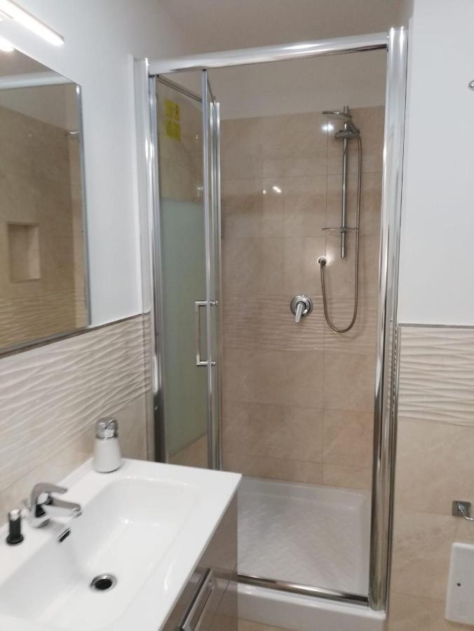 B&B Oplonti Resort 托雷安农齐亚塔 外观 照片