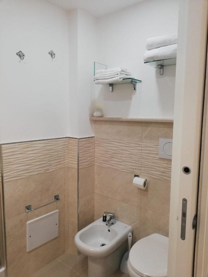 B&B Oplonti Resort 托雷安农齐亚塔 外观 照片