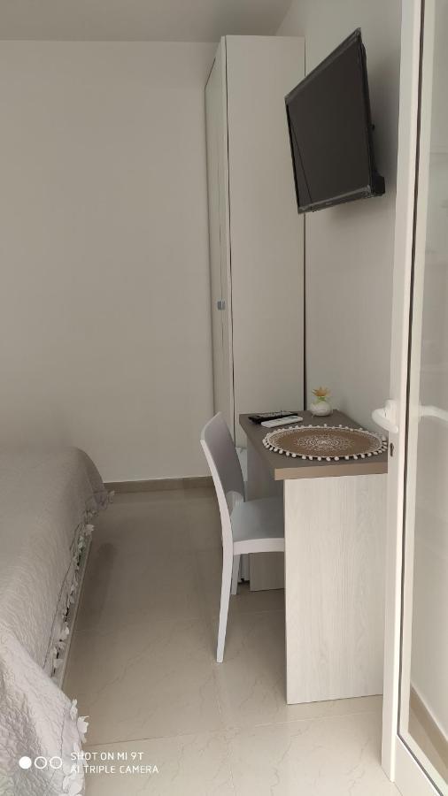 B&B Oplonti Resort 托雷安农齐亚塔 外观 照片